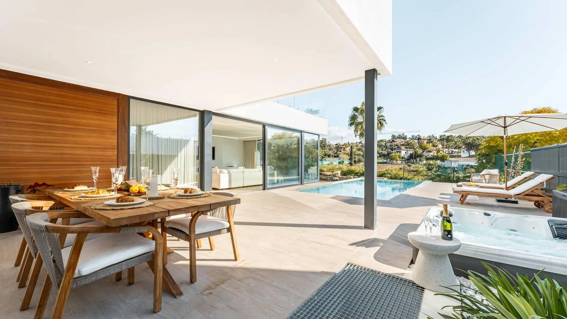 Villa Francesca Front Golf Pool Jacuzzi 埃斯特波纳